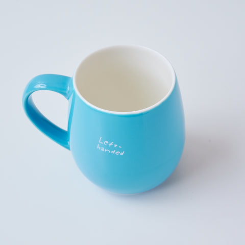 The design is visible when held in the left hand.