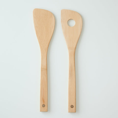 Bamboo spatula (regular type) for left-handers by HIDARI. Lightweight, uncoated, and durable. Great for stewing, stir-frying, and more.