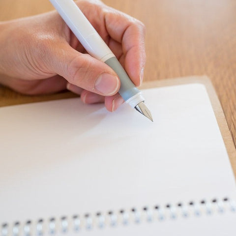 Schneider Base fountain pen for left-handers, available in 9 colors with durable iridium nib, made in Germany.