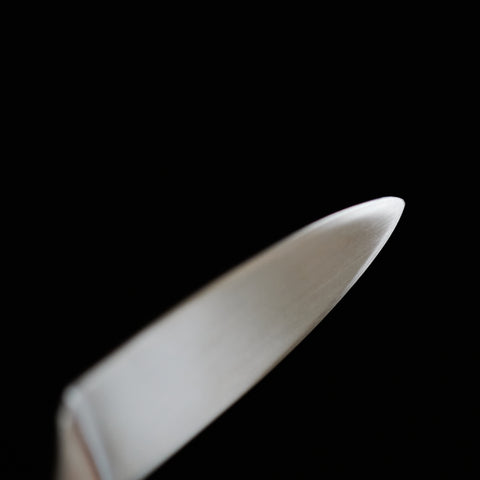 Stainless steel butter knife, left- and right-hand friendly. Beveled edges, matte finish, dishwasher safe. Made in Tsubame City, Japan.