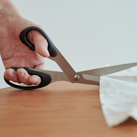 SILKY left-handed fabric scissors. 210mm, stainless steel blades, matte dark brown handles. Made in Seki City, Japan.