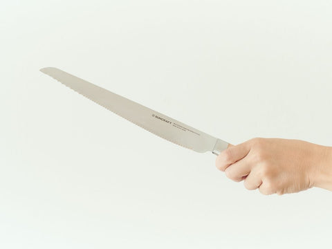 SUNCRAFT SESERAGI bread knife for left-handers. Pro-grade MV steel, 3-serration blade, ergonomic wood handle.