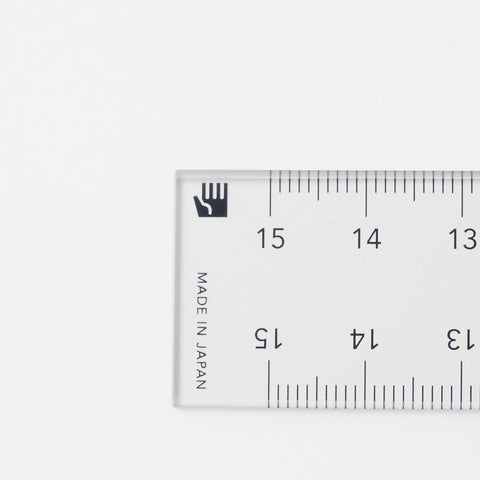 15cm double-sided ruler by HIDARI, designed for left- and right-handed users. Features edge-start scales and eco-friendly recycled PET.