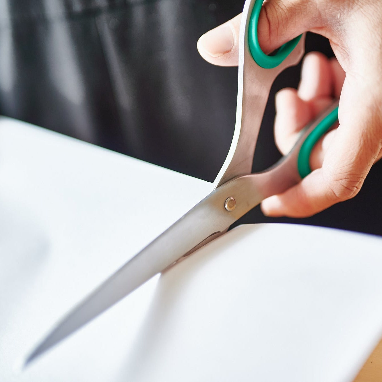 Left-Handed Scissors Selection – Premium Japanese Set for Lefties