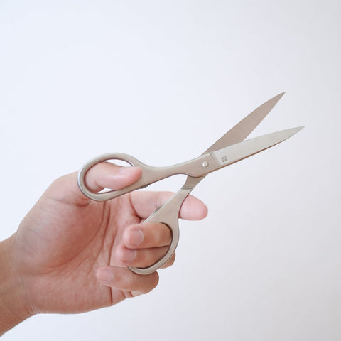 White Thumb kitchen scissors, left-handed