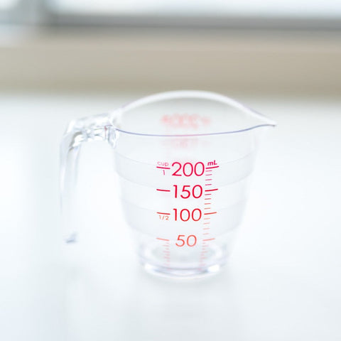 Measuring cup 200 ml, both left and right-handed