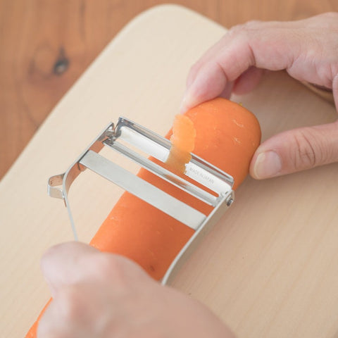 Ever Peeler, left-handed vegetable peeler